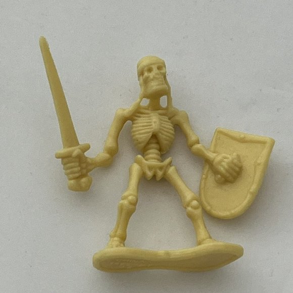Lot Of Five Mini Plastic Battling Skeleton Pirate Figures Toysmith - Picture 5 of 14